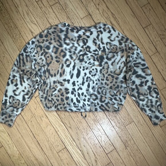 Express One Eleven Leopard Print Slouchy Oversized Cropped Sweatshirt - XS - Picture 3 of 6